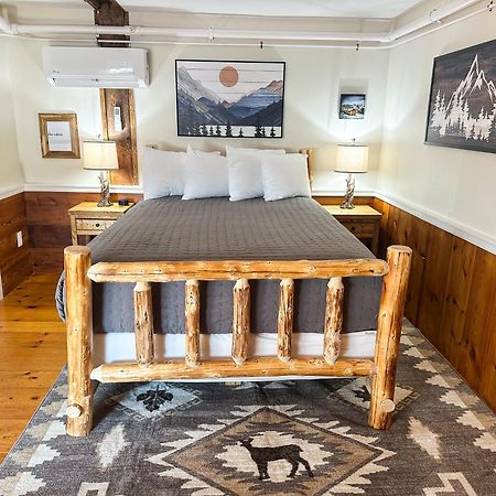 The Black Walnut Inn Амхерст Экстерьер фото